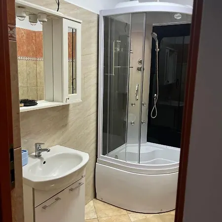 Privatunterkunft Casa Vio Parter